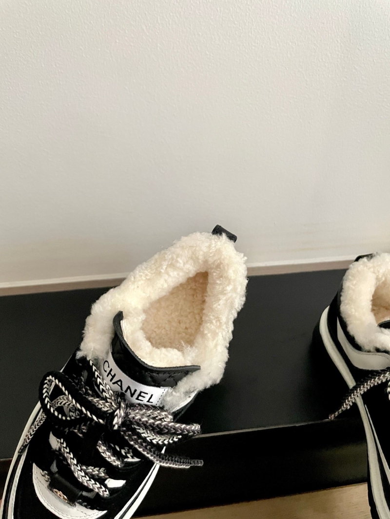 Ch**el sneakers
